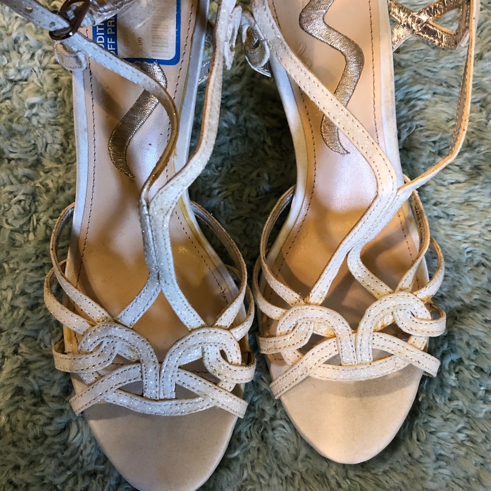 Women’s straps sandals